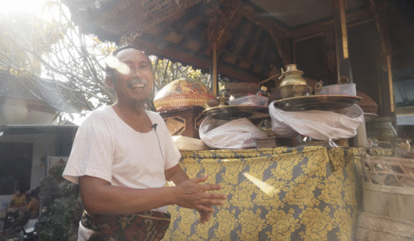 Ida Pedanda Watulumbang: Balinese Priest & Servant of the Sun